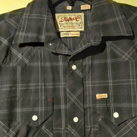 Men's Rafter C Button Up Western Shirt. - Picture 2 of 5